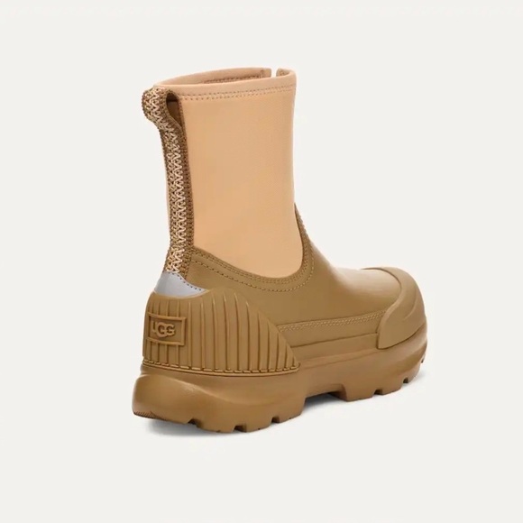 UGG Neumel X Waterproof Zip Boot Women size 8 - Picture 2 of 5